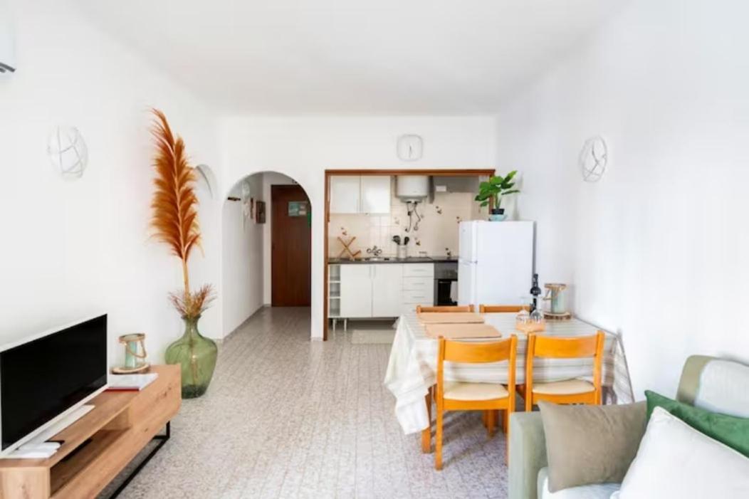 Tac - Seascape Rosamar Apartment *